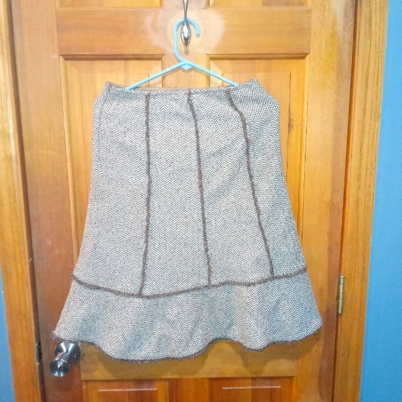 Ann Taylor The Loft silk wool blend brown skirt size 2p - Picture 2 of 4